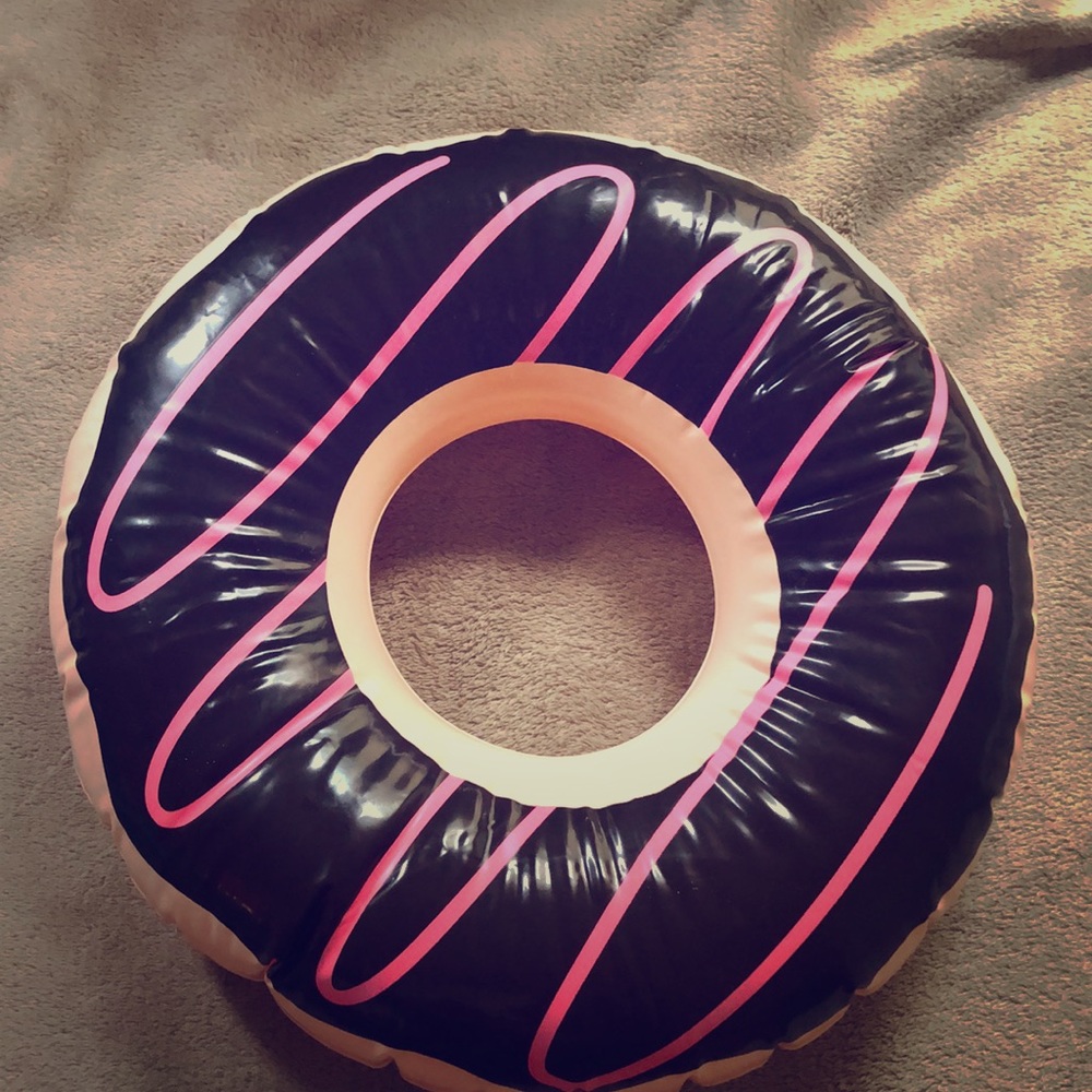 Floaty donut never used